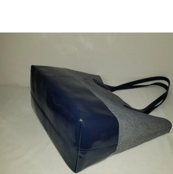 Kate Spade matching tote and pouch - Picture 4 of 15